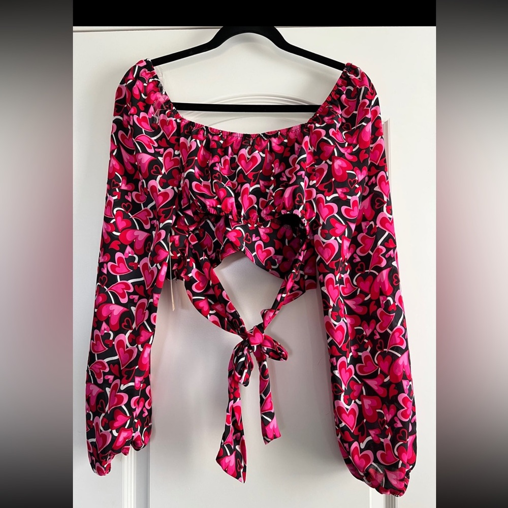 Madden NYC: LS Ruched Top w/ Tie Back